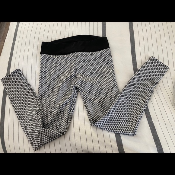 Butt sculpting leggings - Picture 2 of 2